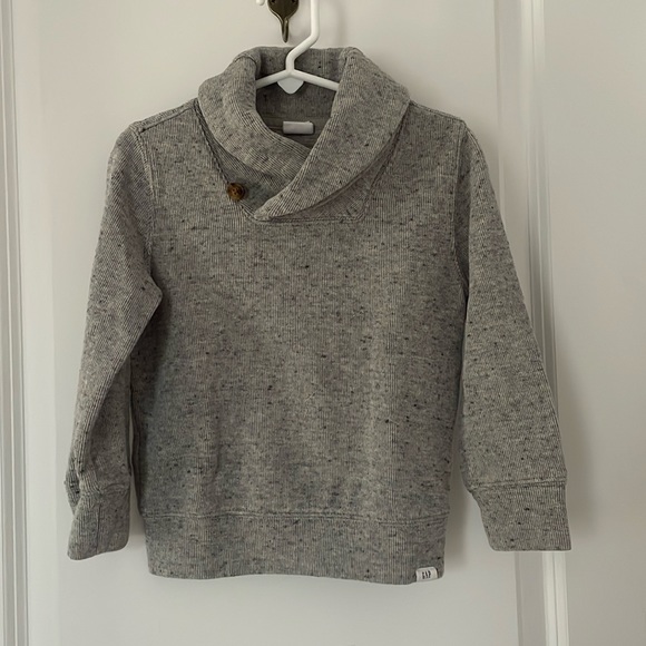 Gap boys 4T grey sweater - Picture 1 of 1